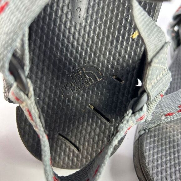 The North Face Men\'s Strappy Sandals US 11 Gray Trekking Water Shoes Sandals